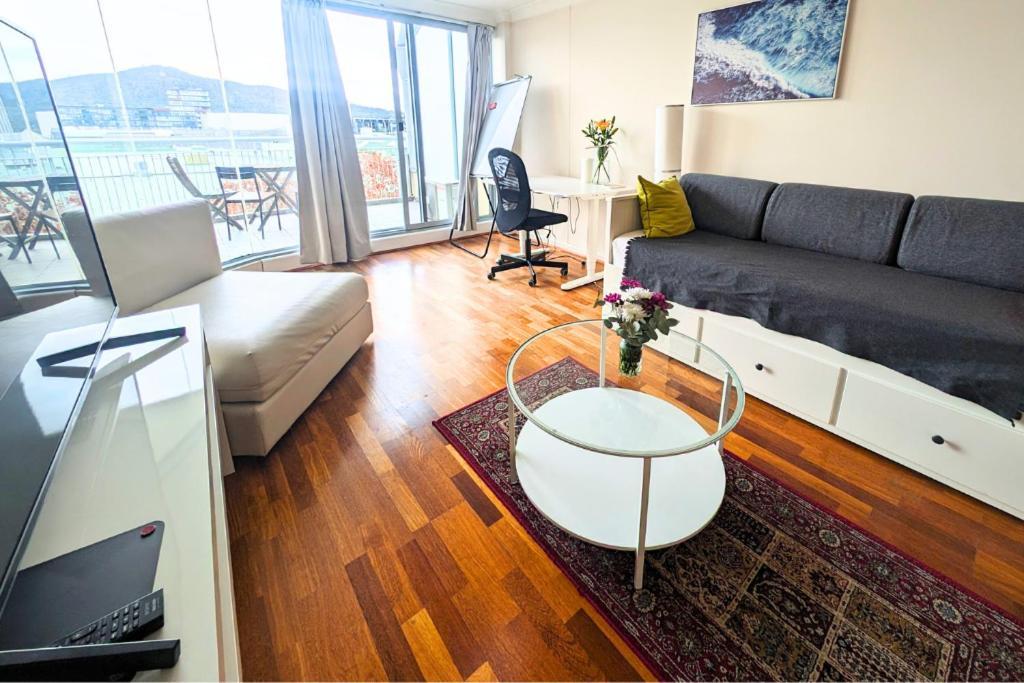 Apartment Dana-central With Mount Ainslie Views Canberra