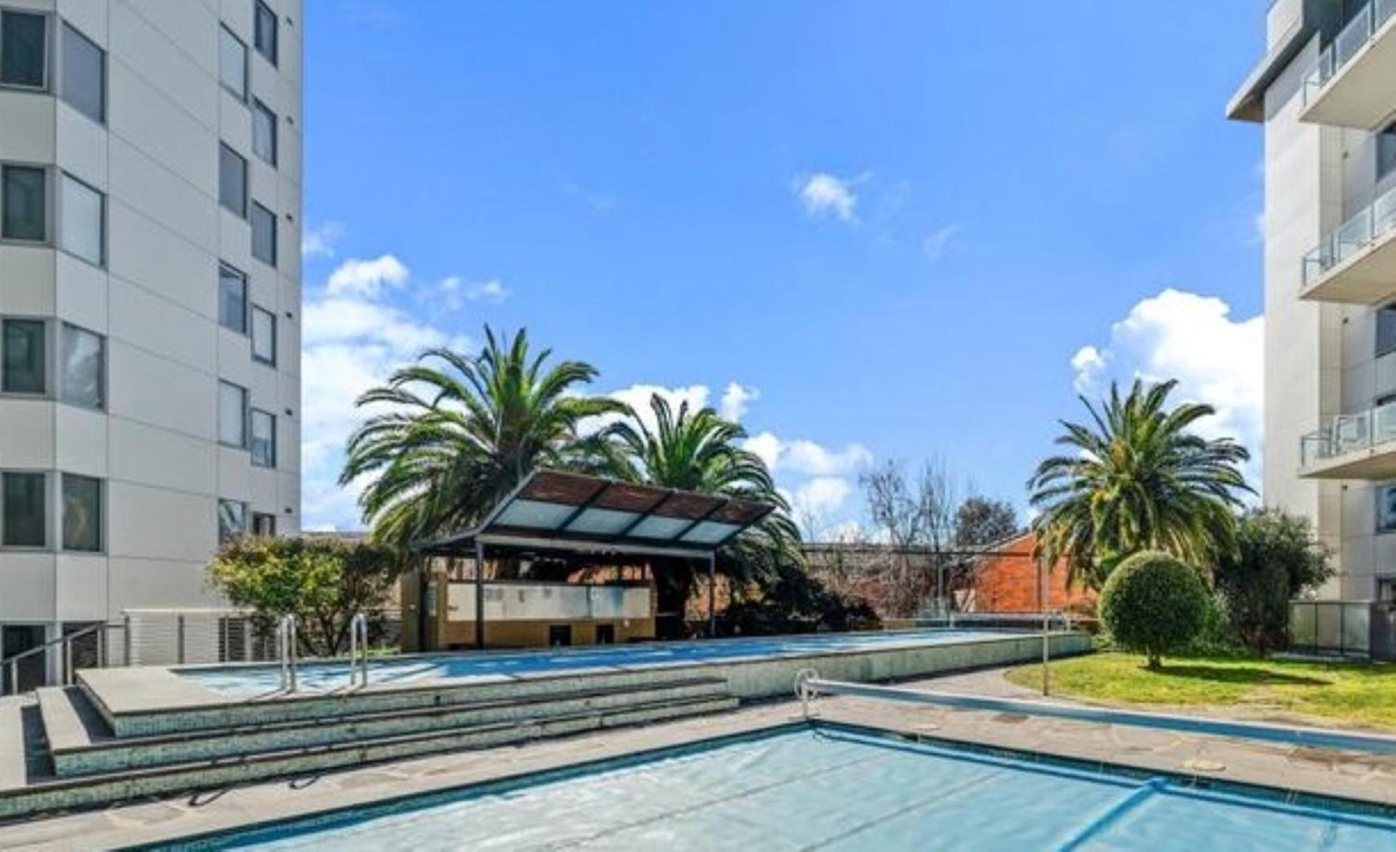 Convenient 2-bed With Pool By Parks & Amenities * Canberra