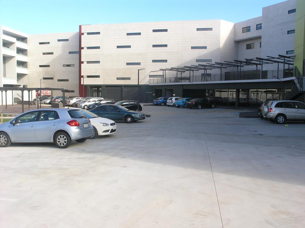 Apartment Kesh At Hudson Square Canberra
