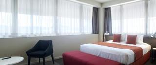 Aparthotel Abode Woden 4*