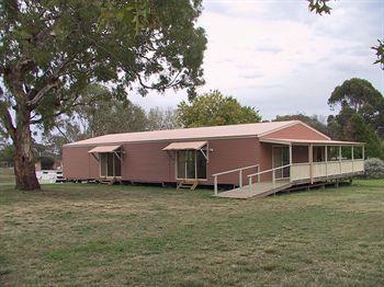 Carotel Motel 3*