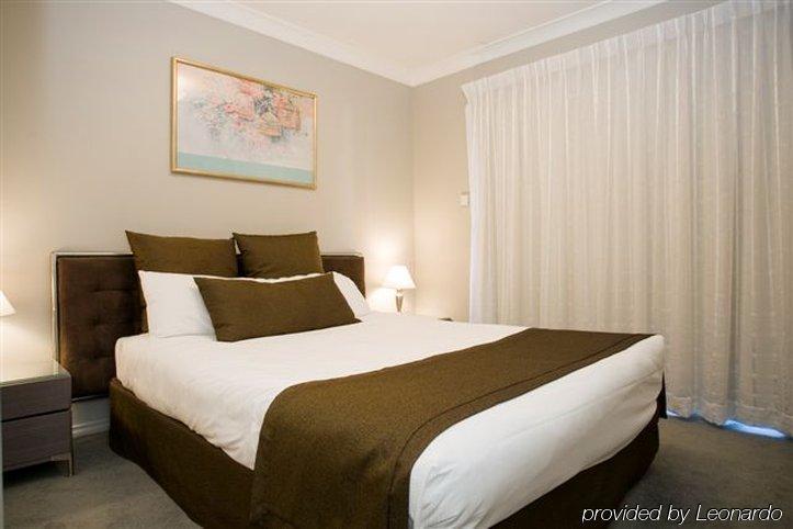 Pinnacle 4* Canberra