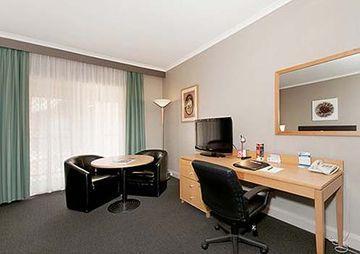 Quality Dickson 4* Canberra
