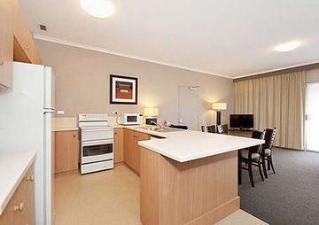 Quality Dickson Hotel 4*