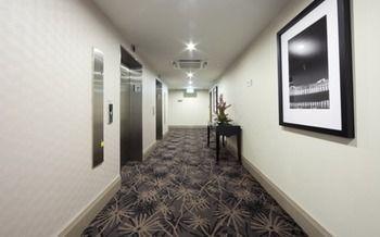 Adina Serviced Dickson Aparthotel
