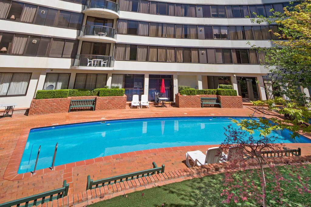 Breakfree Capital Tower Aparthotel 4*