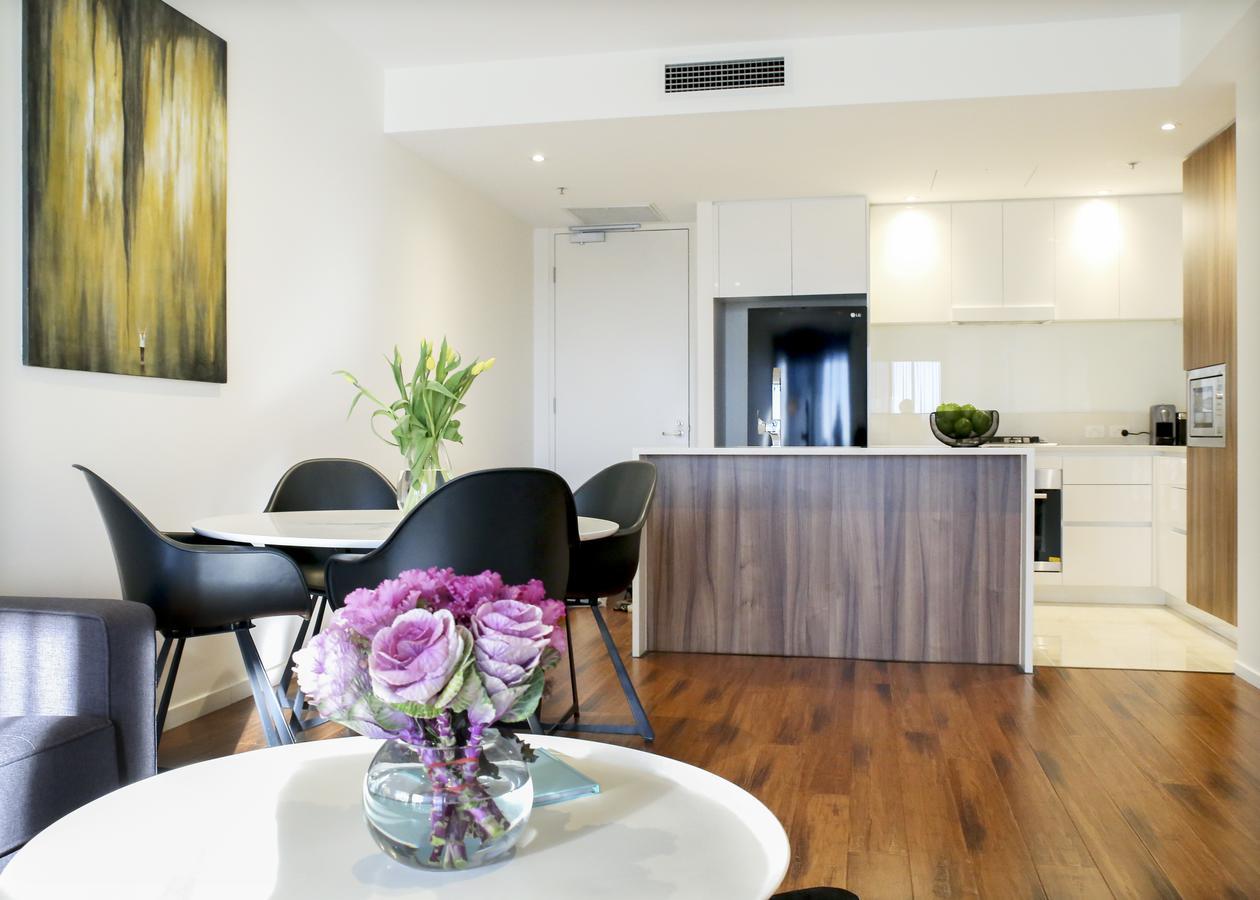 Kui Manhattan 2 Canberra