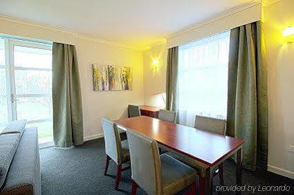 Abode Narrabundah Hotel 4*