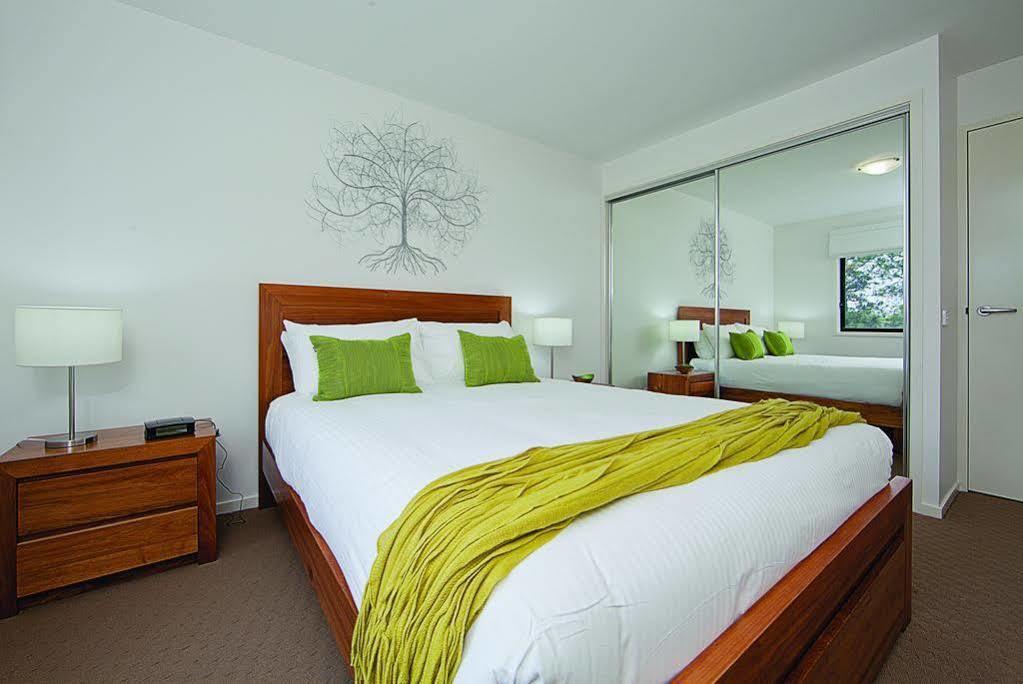 Century 23 Griffith Apartment
