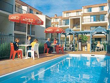 Pinnacle Aparthotel 4*