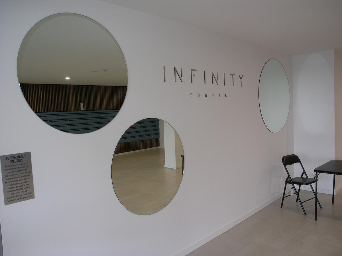 Kesh At Infinity Towers Apartment Canberra