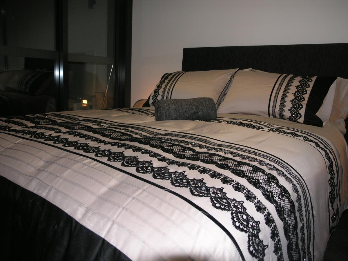 Kesh At Infinity Towers Apartment Canberra