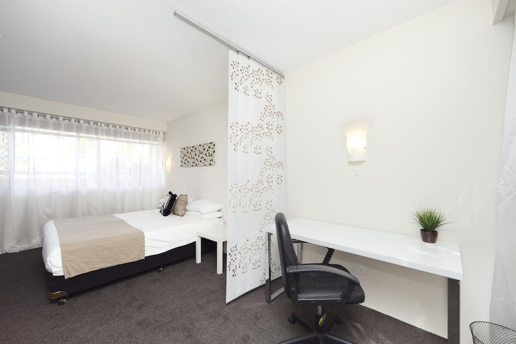 Apartment Furnished *