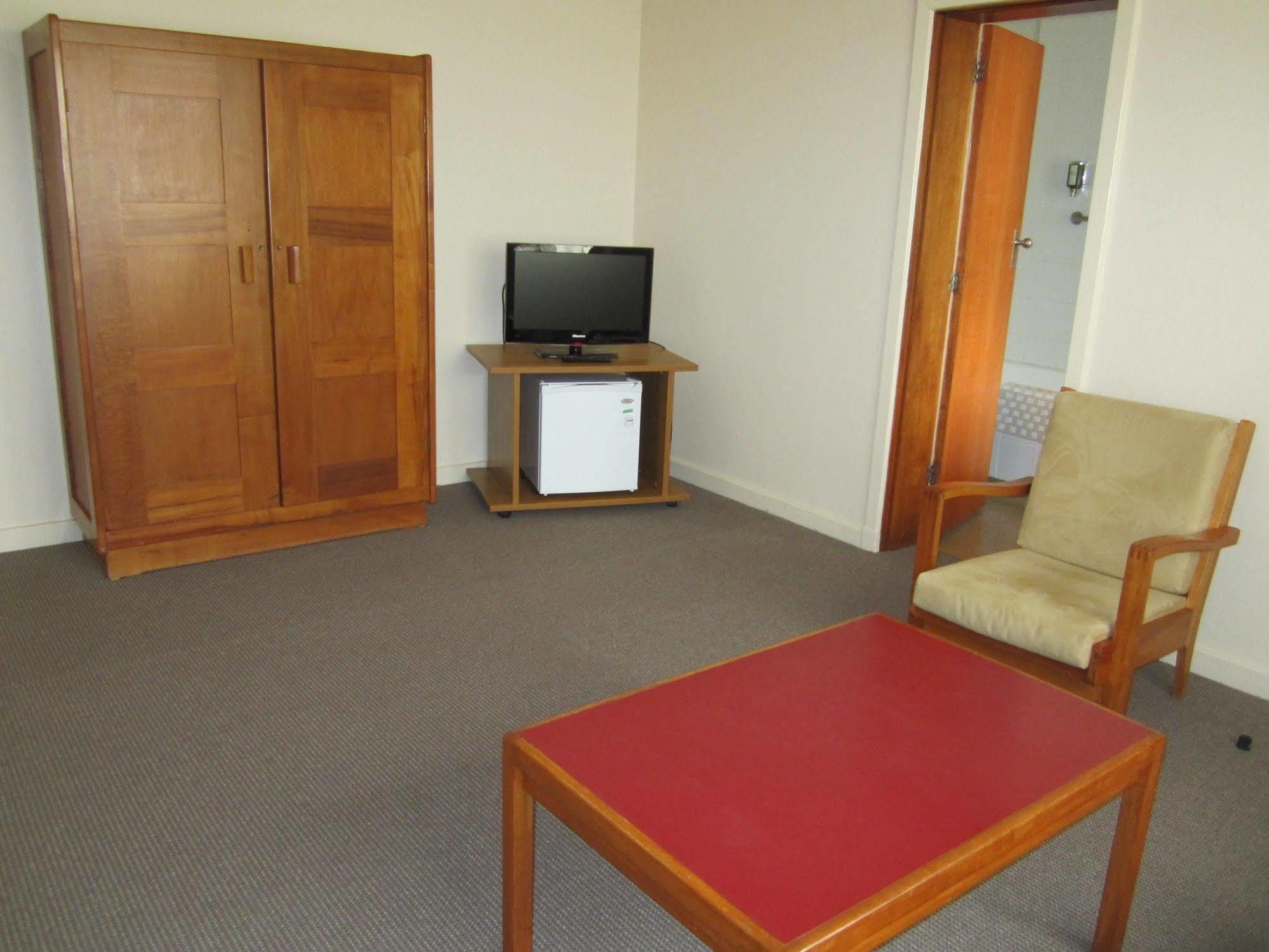 House - Anu Hotel Canberra