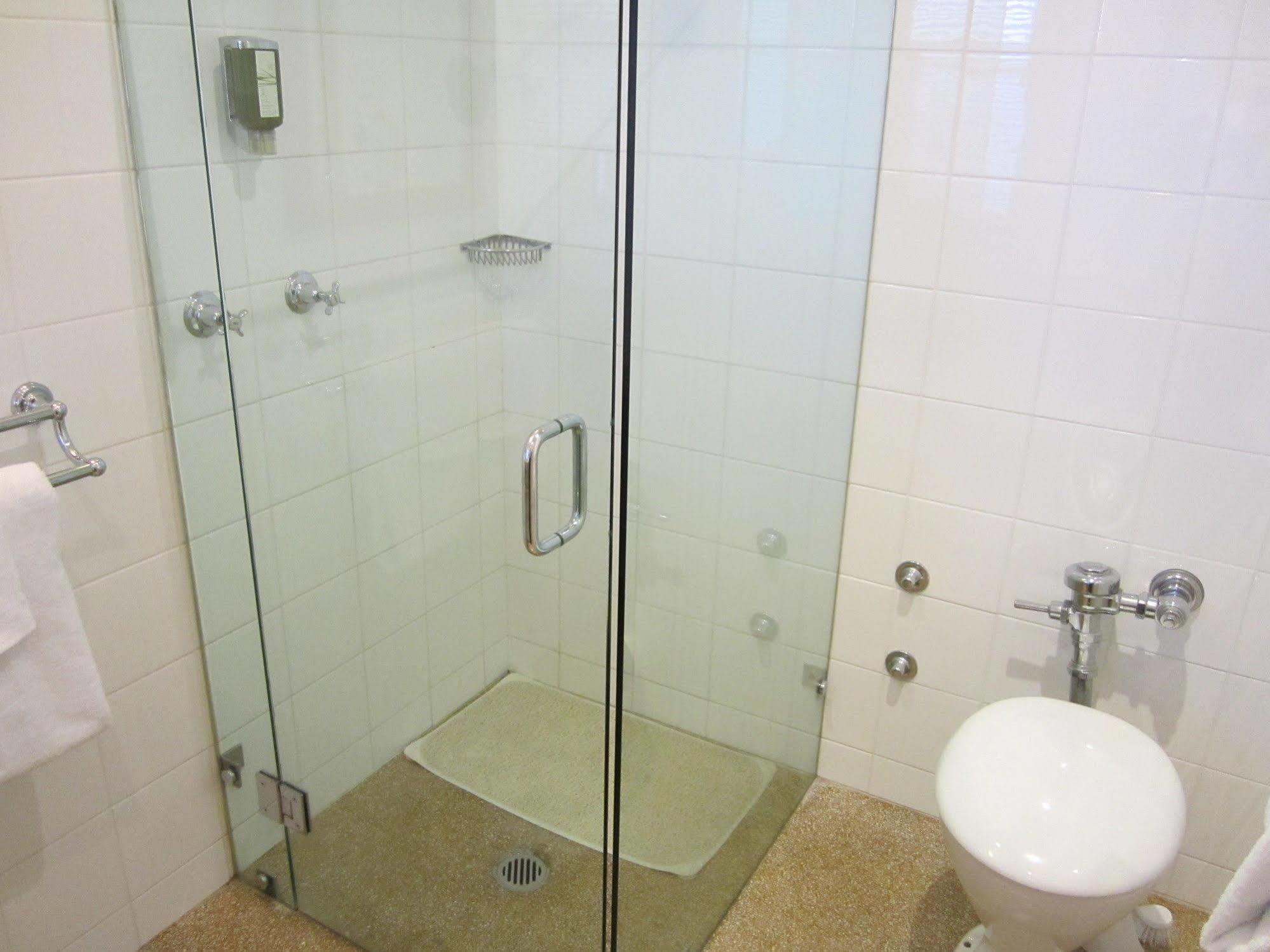 House - Anu 3* Canberra