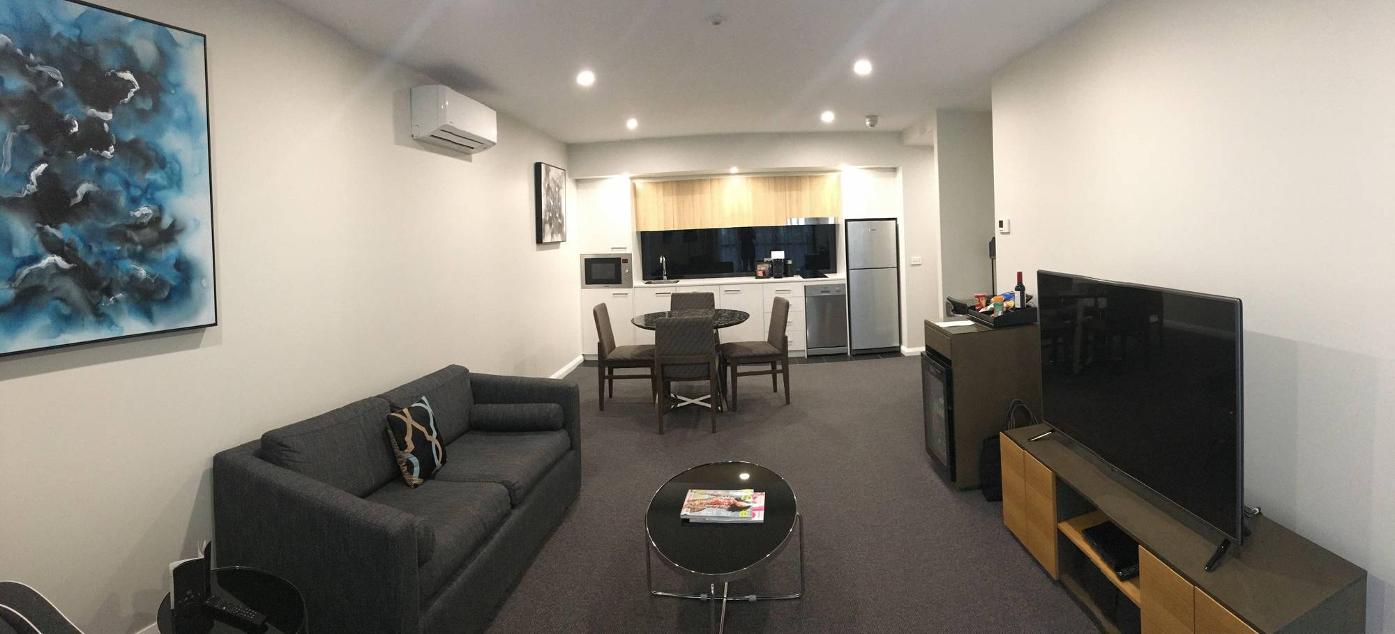 Avenue Hotel 4*