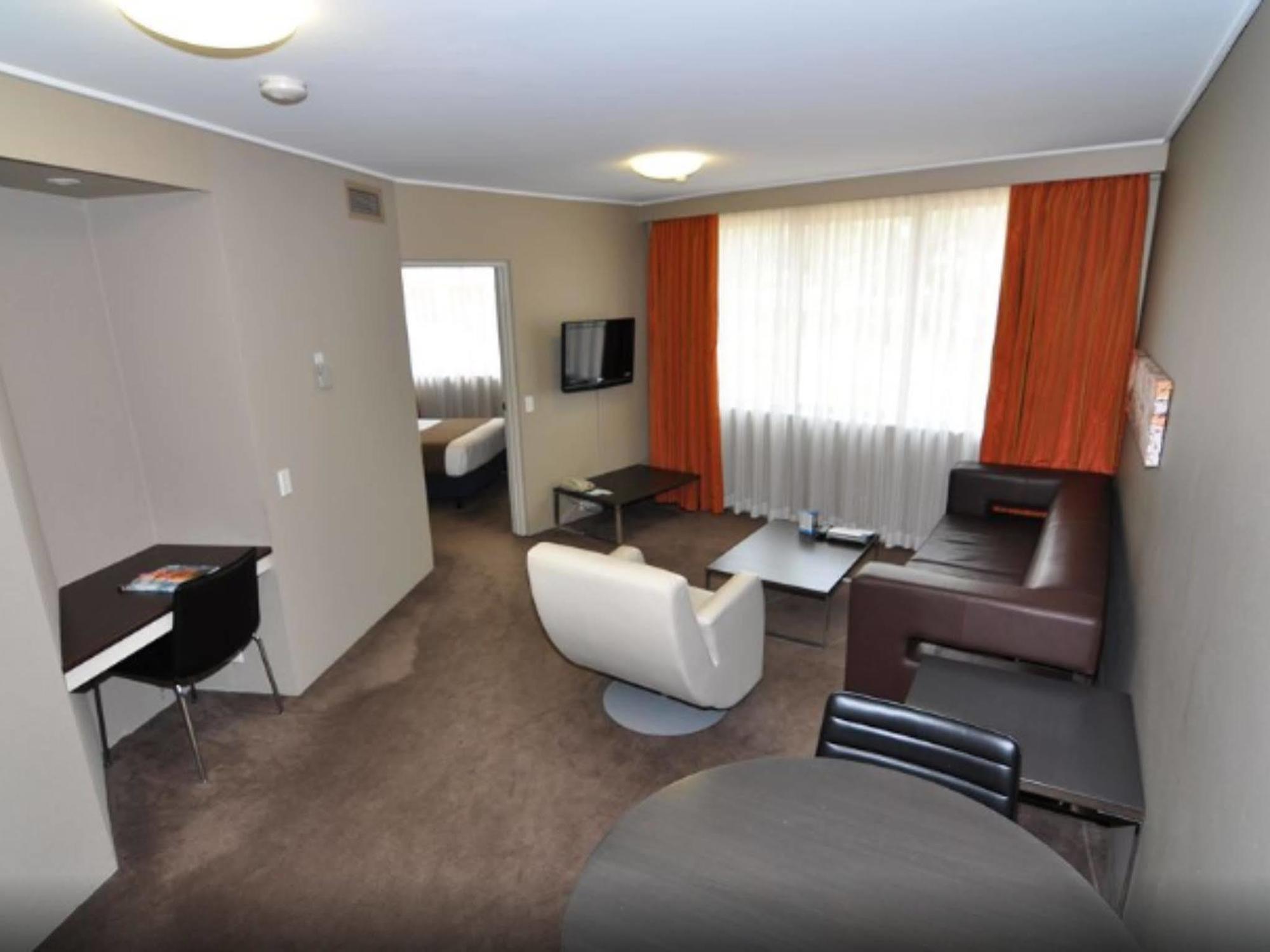 Hotel Pavilion On Northbourne 4*