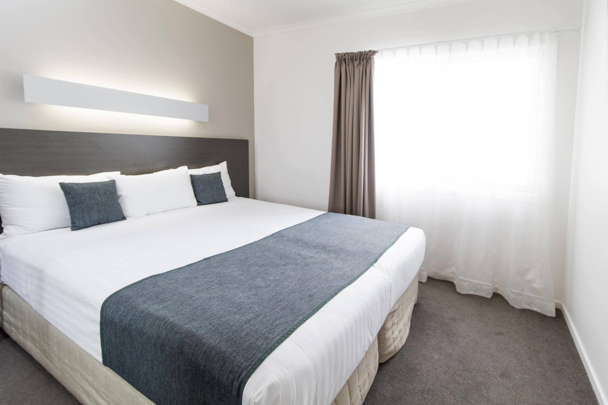 Aparthotel Abode Tuggeranong Canberra