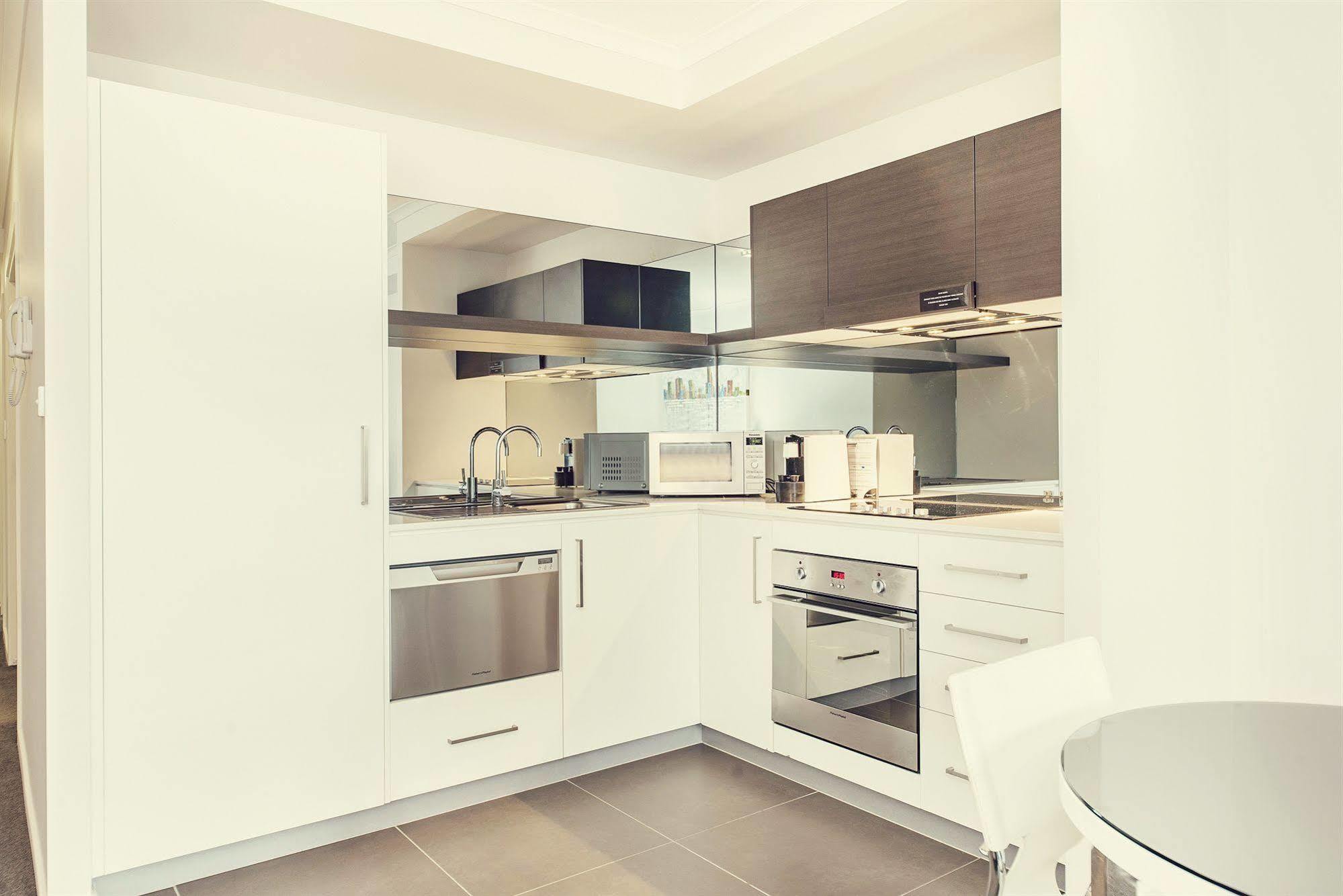 Abode Tuggeranong Aparthotel