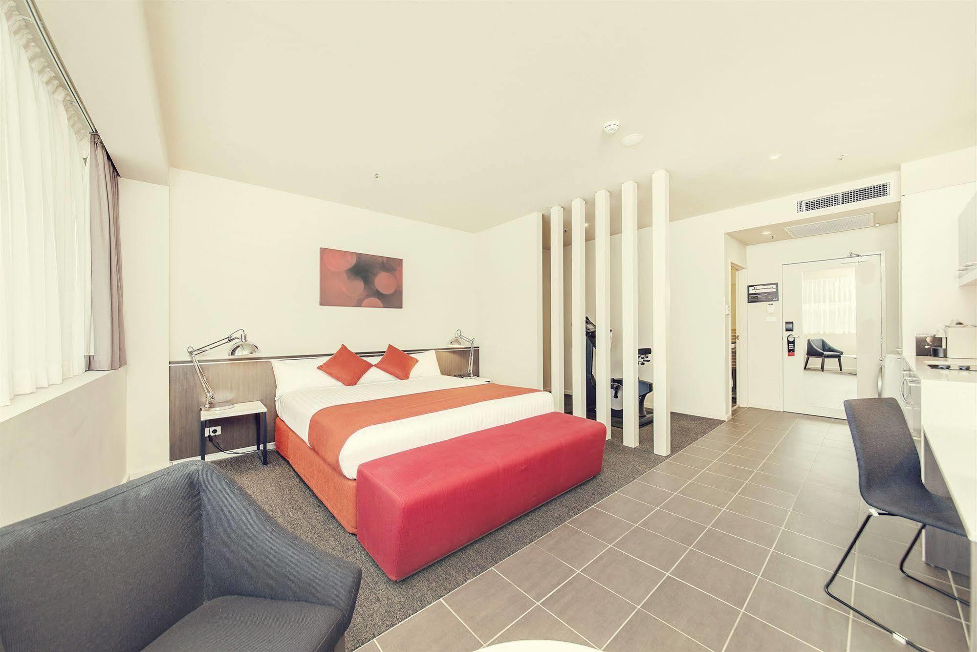 Aparthotel Abode Woden Canberra