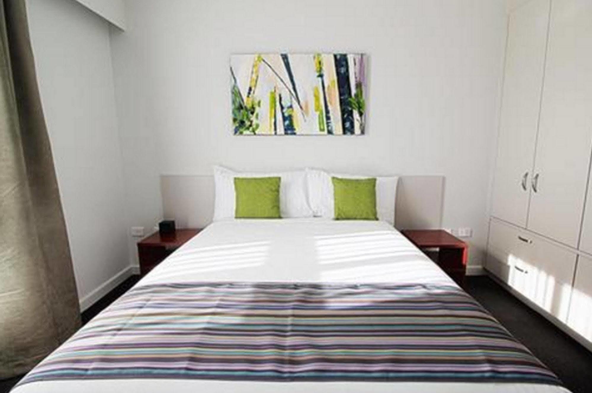 Abode Narrabundah Hotel 4*