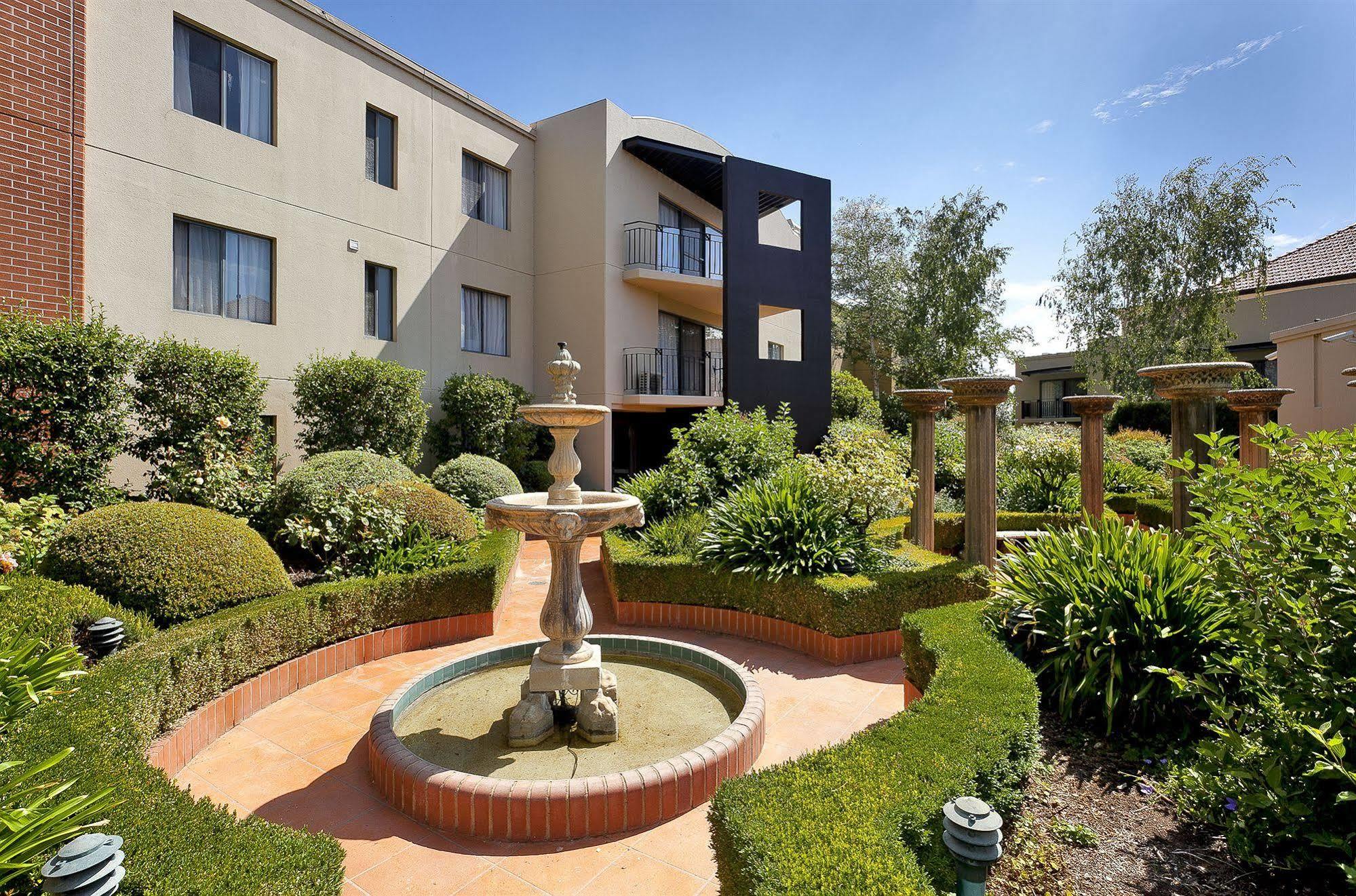Aac - Griffin 4* Canberra