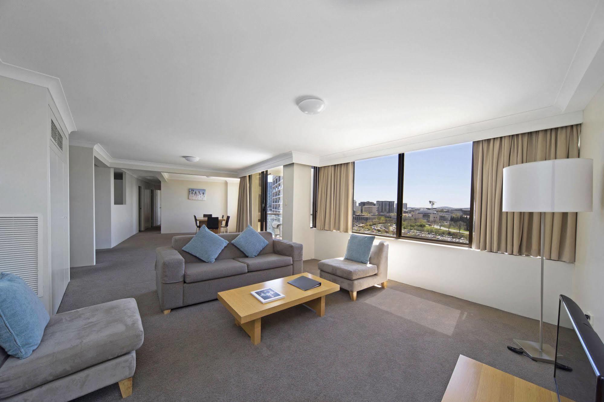 Breakfree Capital Tower Aparthotel 4*