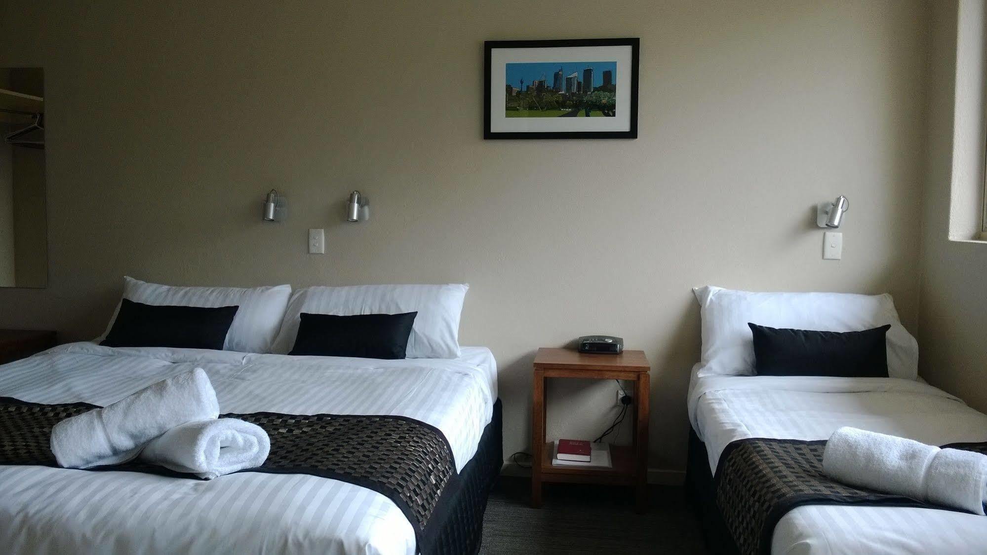 Carotel 3* Canberra