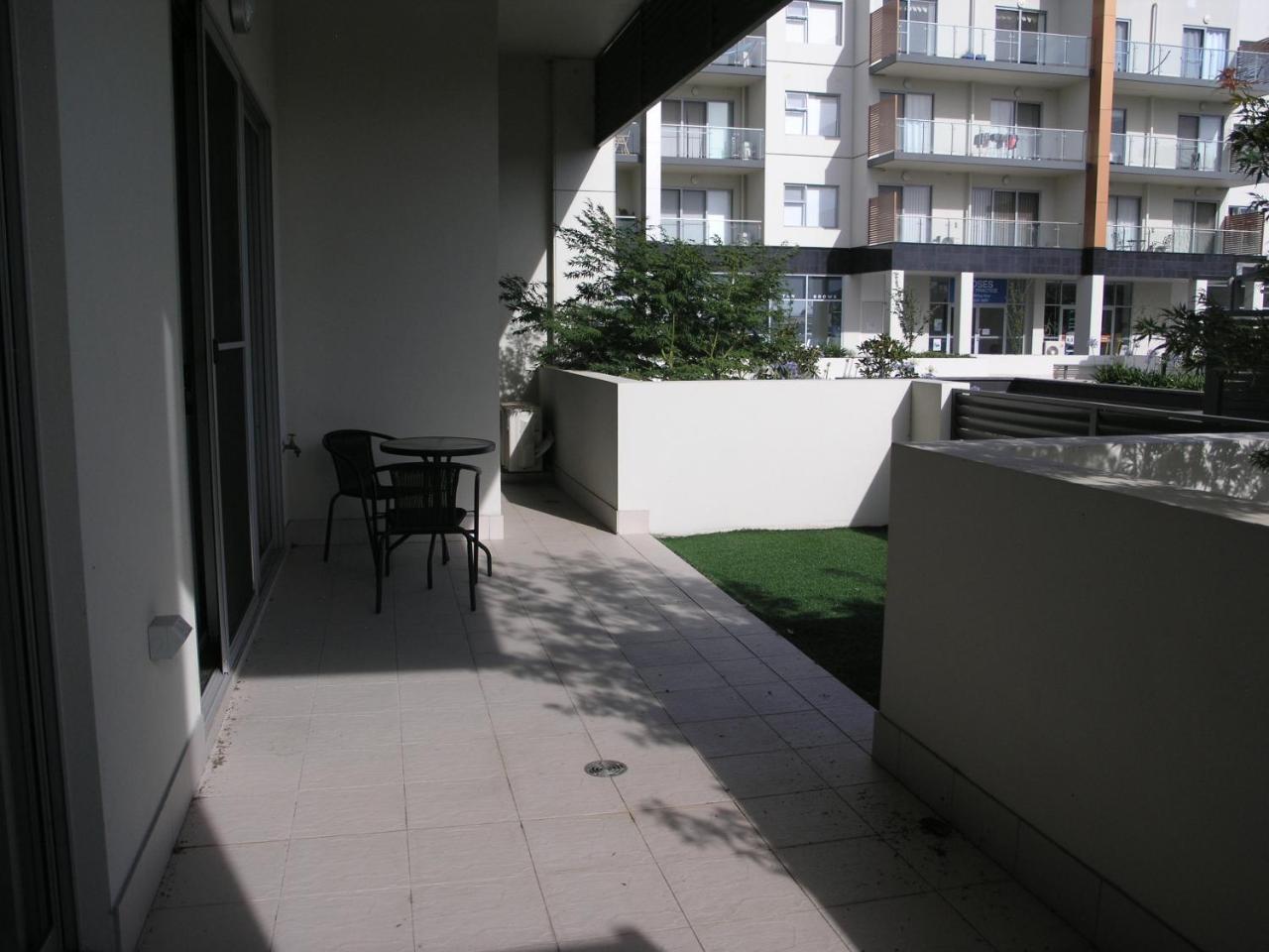 Kesh At Aamira Apartment *