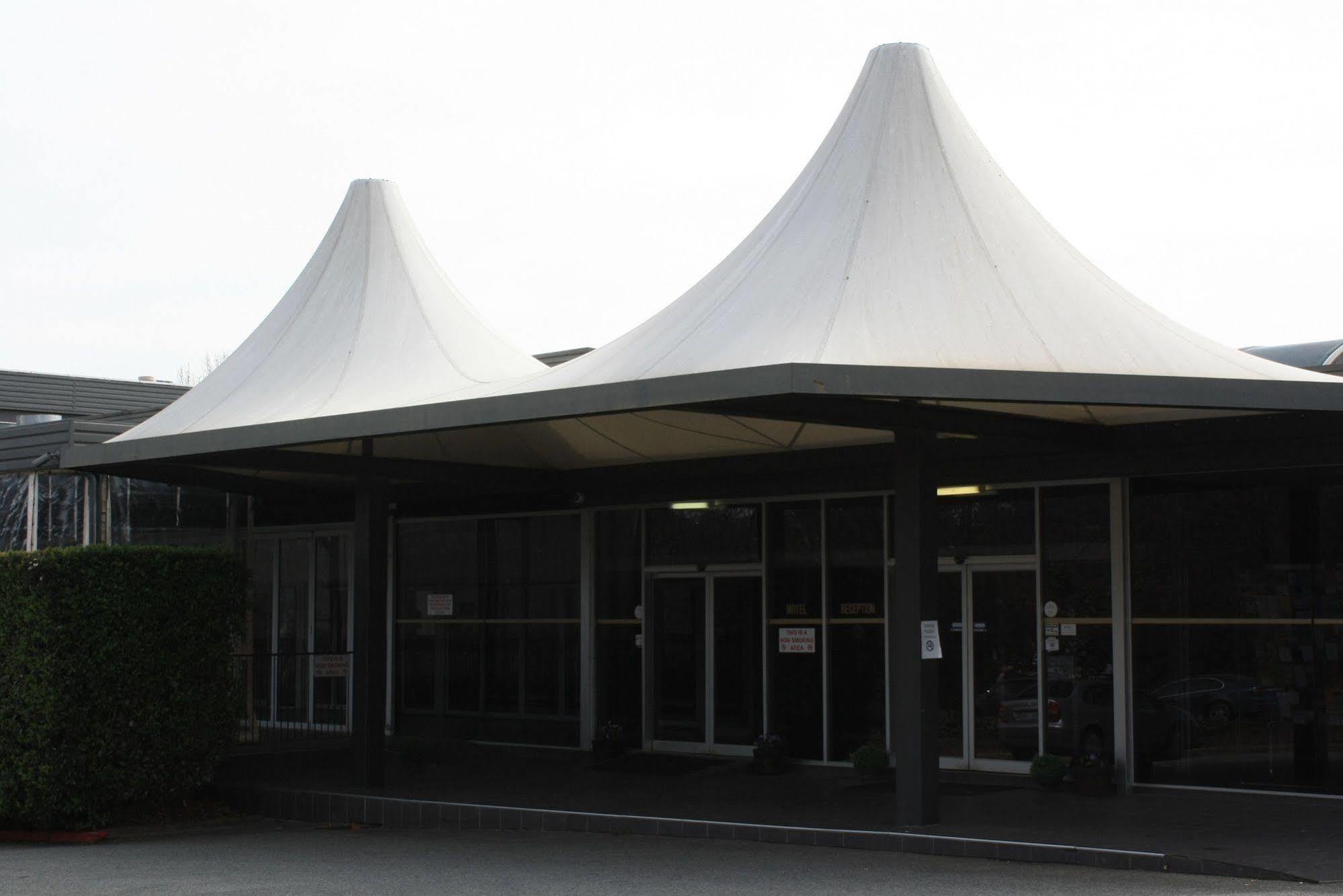Statesman Motel 3*