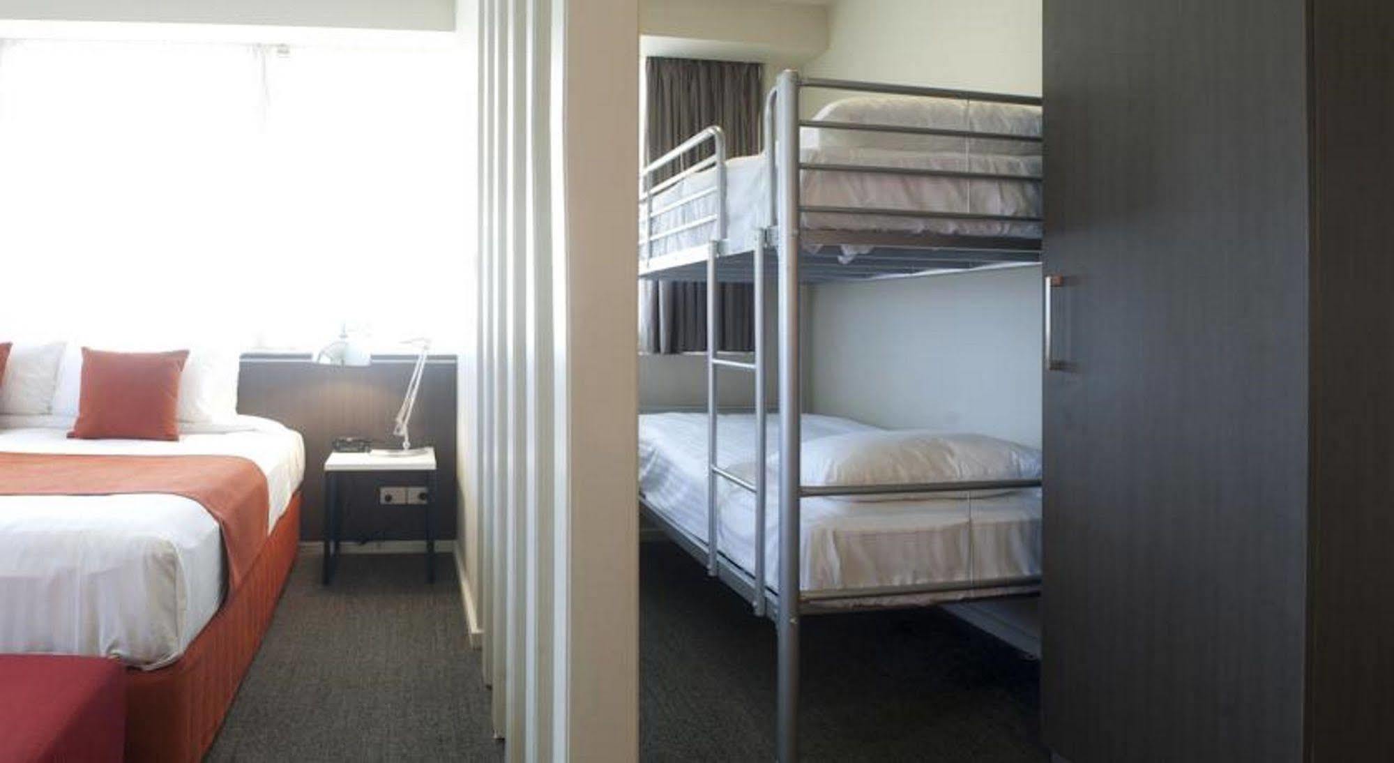 Abode Woden 4*