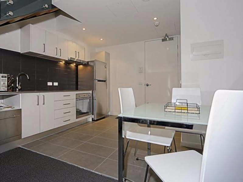 Mode 220 Braddon Act Canberra