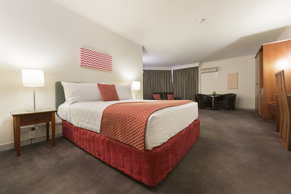 Diplomat Hotel 4*