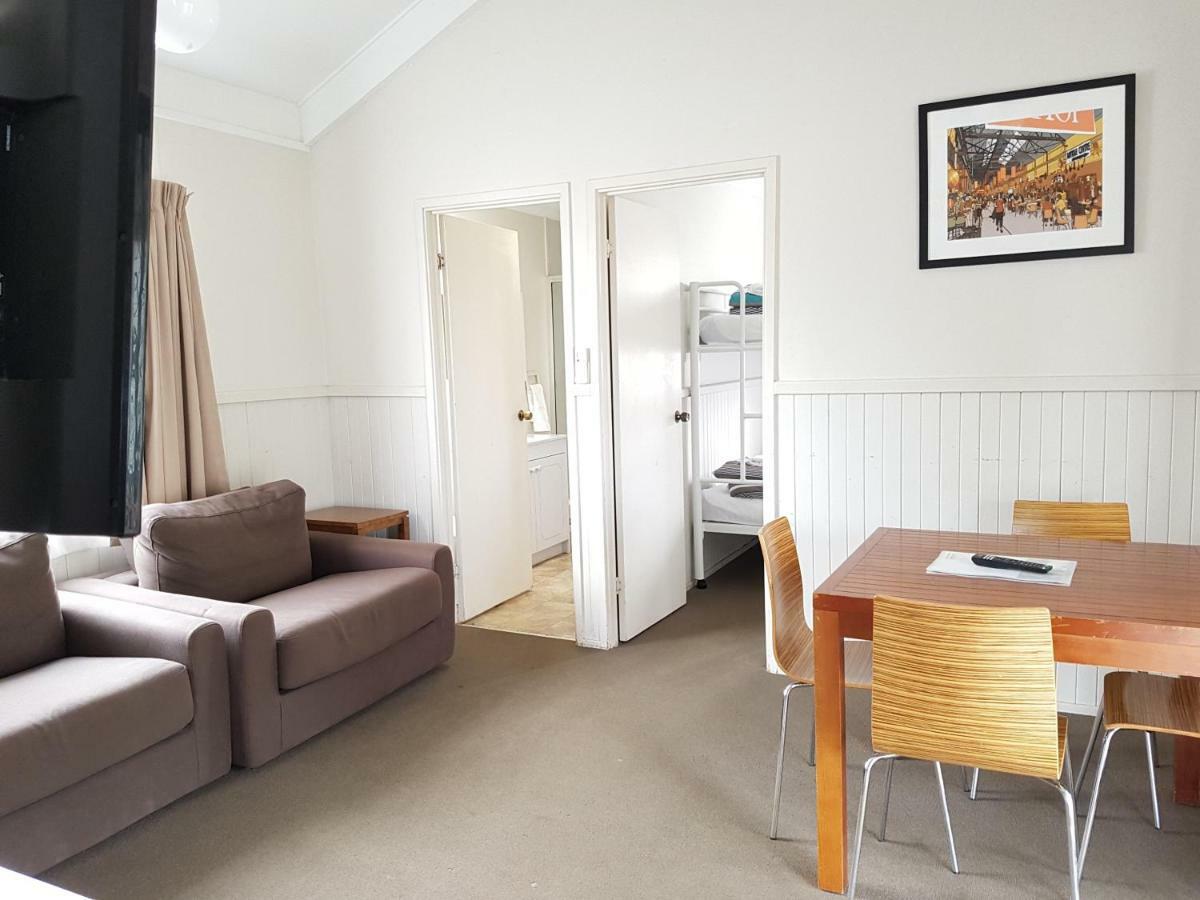 Carotel Motel 3*