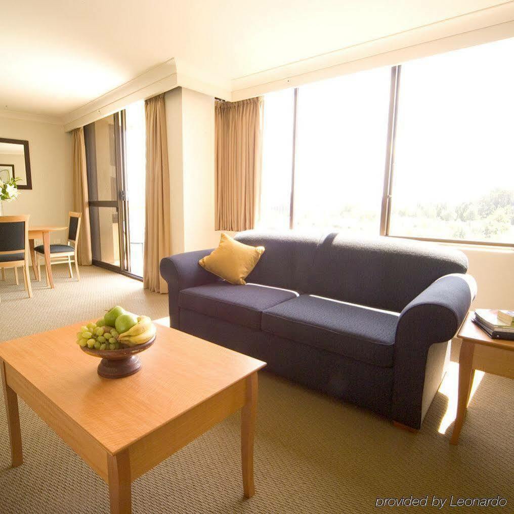 Breakfree Capital Tower Aparthotel 4*