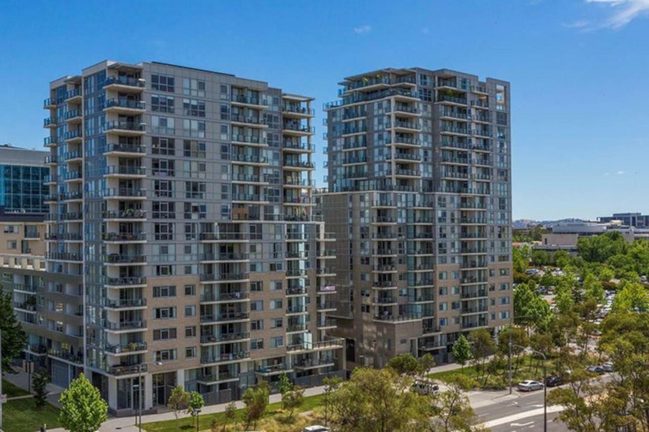 Spacious 1br Stylish New Acton +parking
