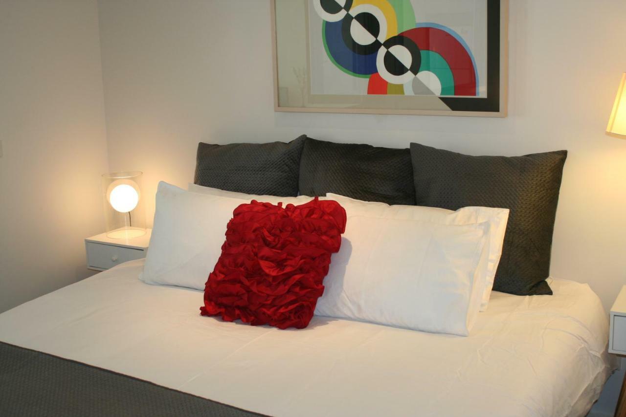 Envy 30 Luxe 1 Bedroom Executive In The Heart Of Braddon Wine Wifi Secure Parking Apartment *