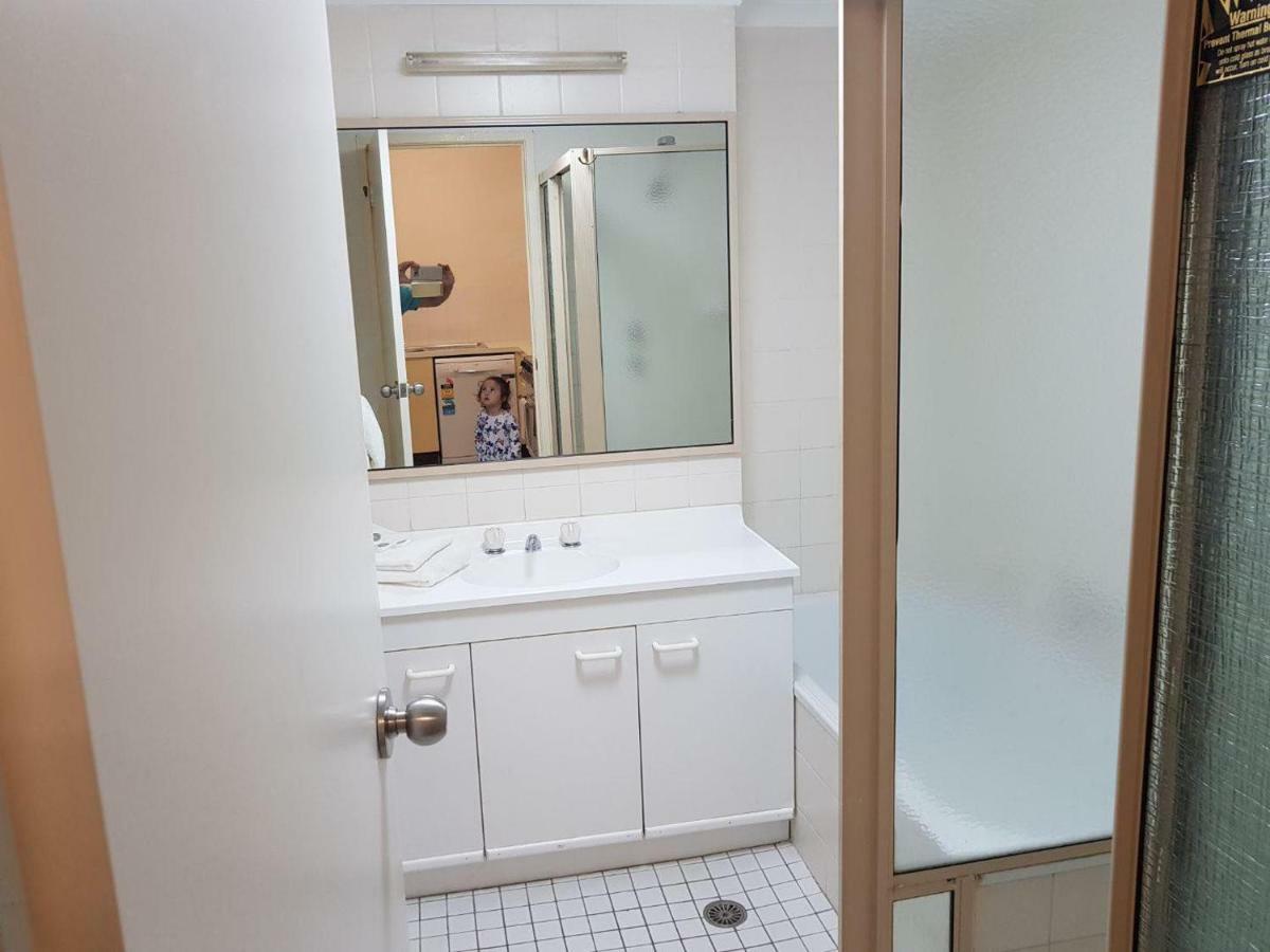 Beautiful Inner City Fully Renovated Ground Floor With Attached Lock-up Garage Apartment Canberra