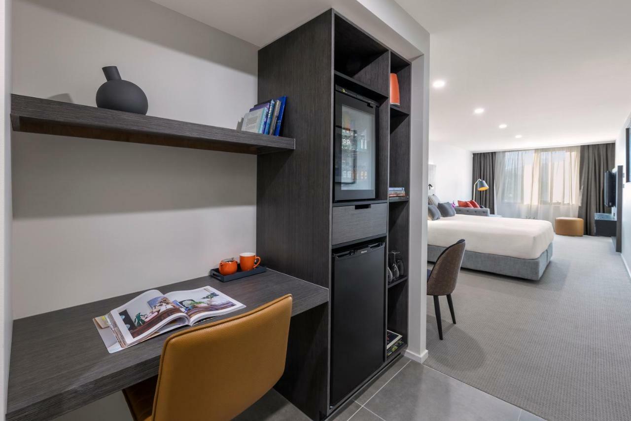 Deco Hotel Canberra