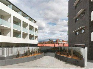 Aparthotel Abode Tuggeranong