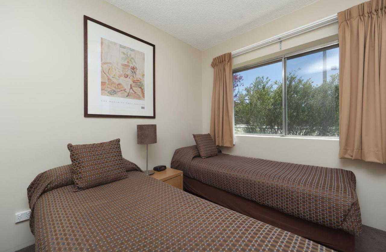 Forrest & 3* Canberra