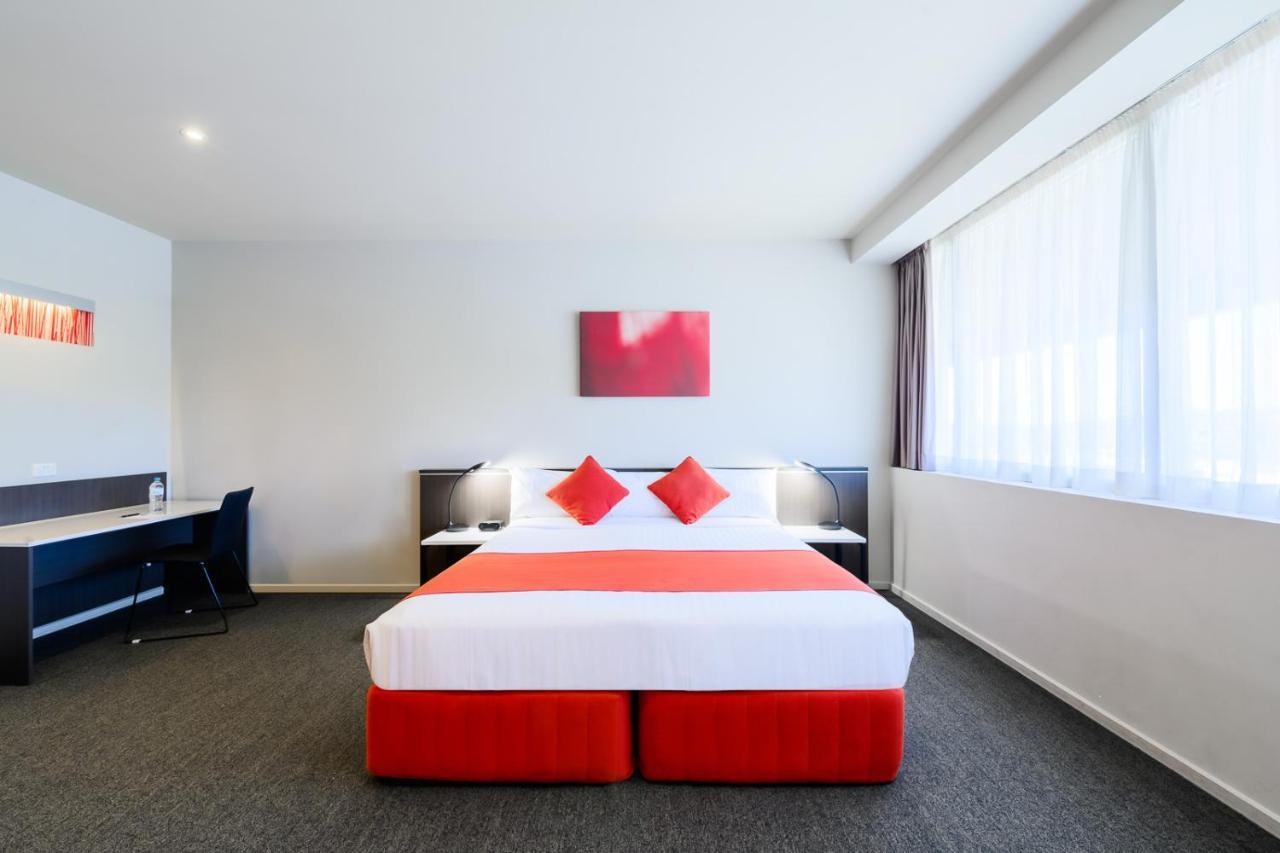 Abode Woden 4*