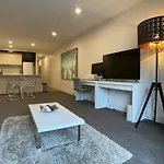 The Gallery Luxe 1 Bedroom Executive Apartment In The Heart Of Braddon Wine Secure Parking Wifi