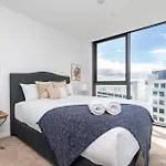 Lovely 2Br Apartment W Free Parking On Premises