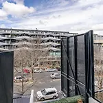 Exclusive Braddon 2Br Apt Near Civic