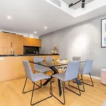 Exclusive Braddon 2Br Apt Near Civic