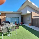 Serene Holiday Home-4 Bedroom Ensuite Home