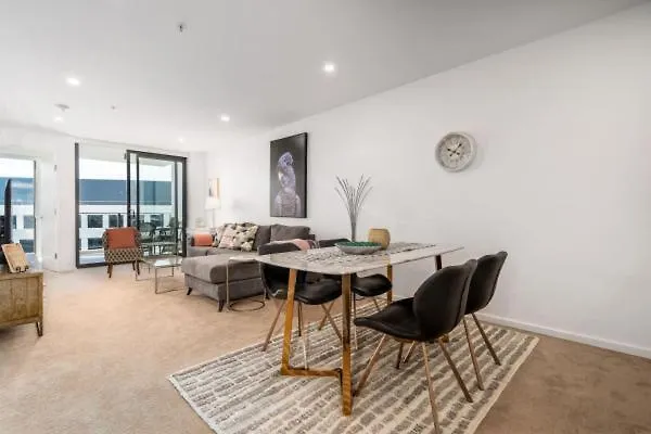 Lovely 2Br Apartment W Free Parking On Premises