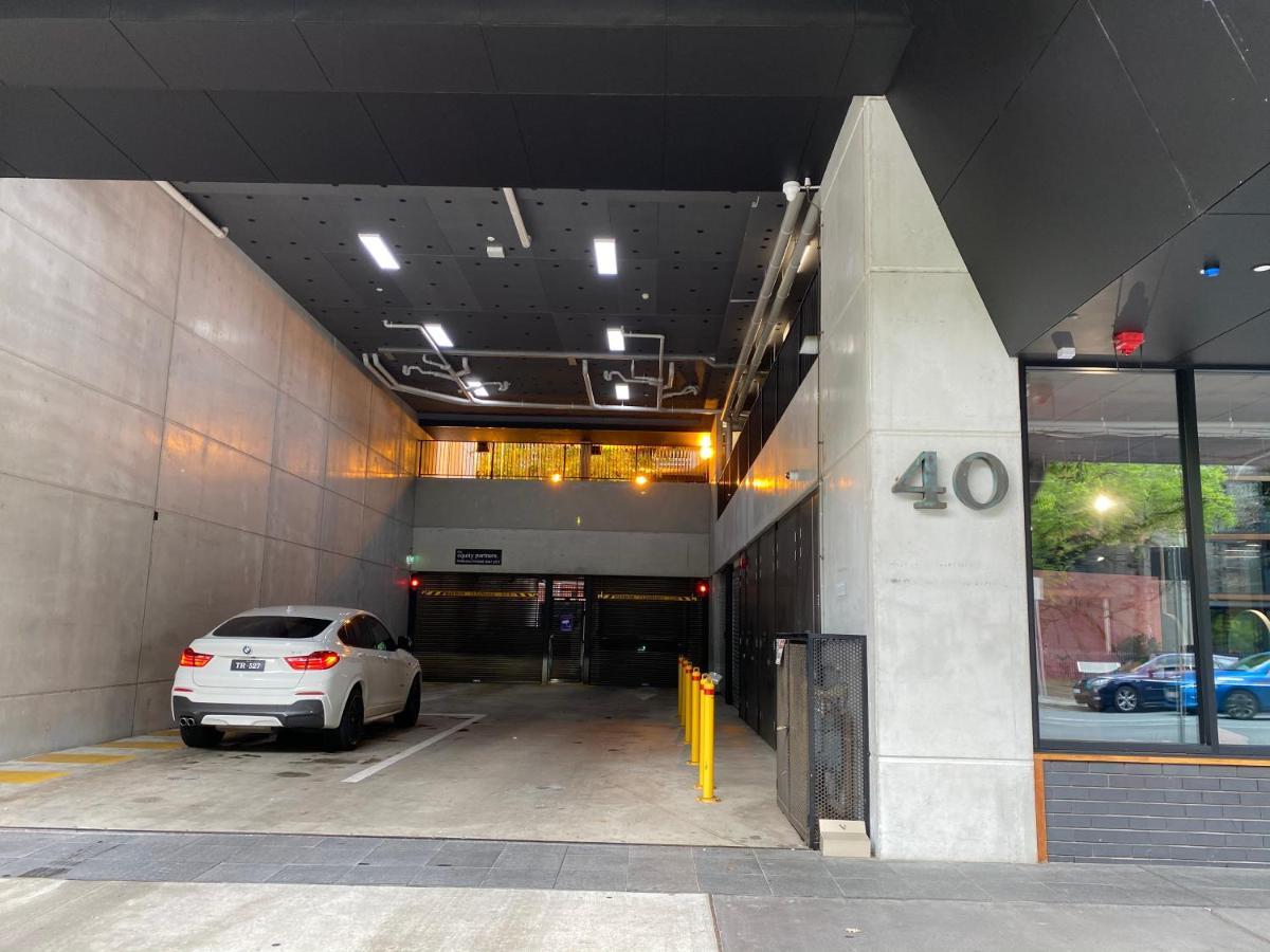 The Gallery Luxe 1 Bedroom Executive In The Heart Of Braddon Wine Secure Parking Wifi Canberra