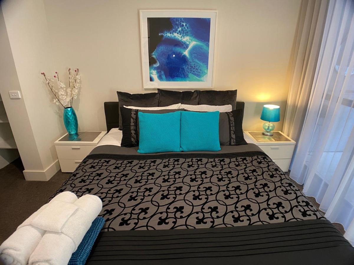 The Gallery Luxe 1 Bedroom Executive In The Heart Of Braddon Wine Secure Parking Wifi